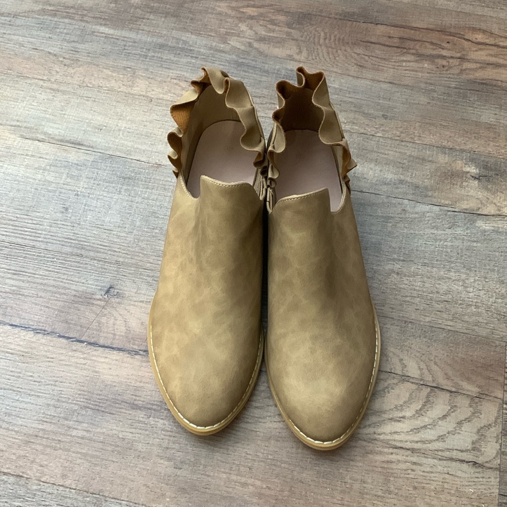 NWOT bootie